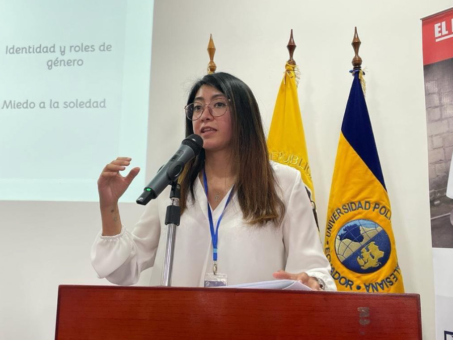 Foro académico Alejandra Yánez